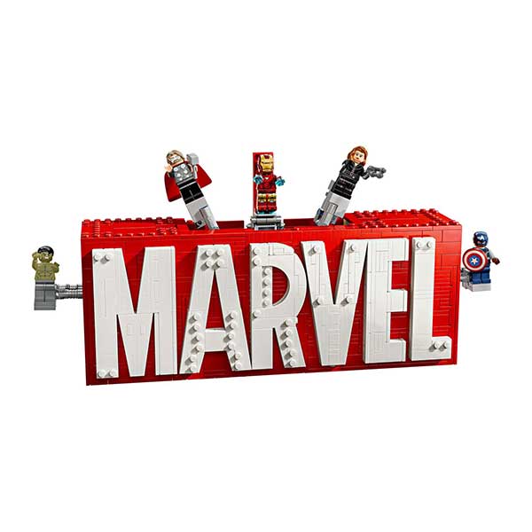 76313 Logotipo Marvel y minifiguras  (931 piezas)